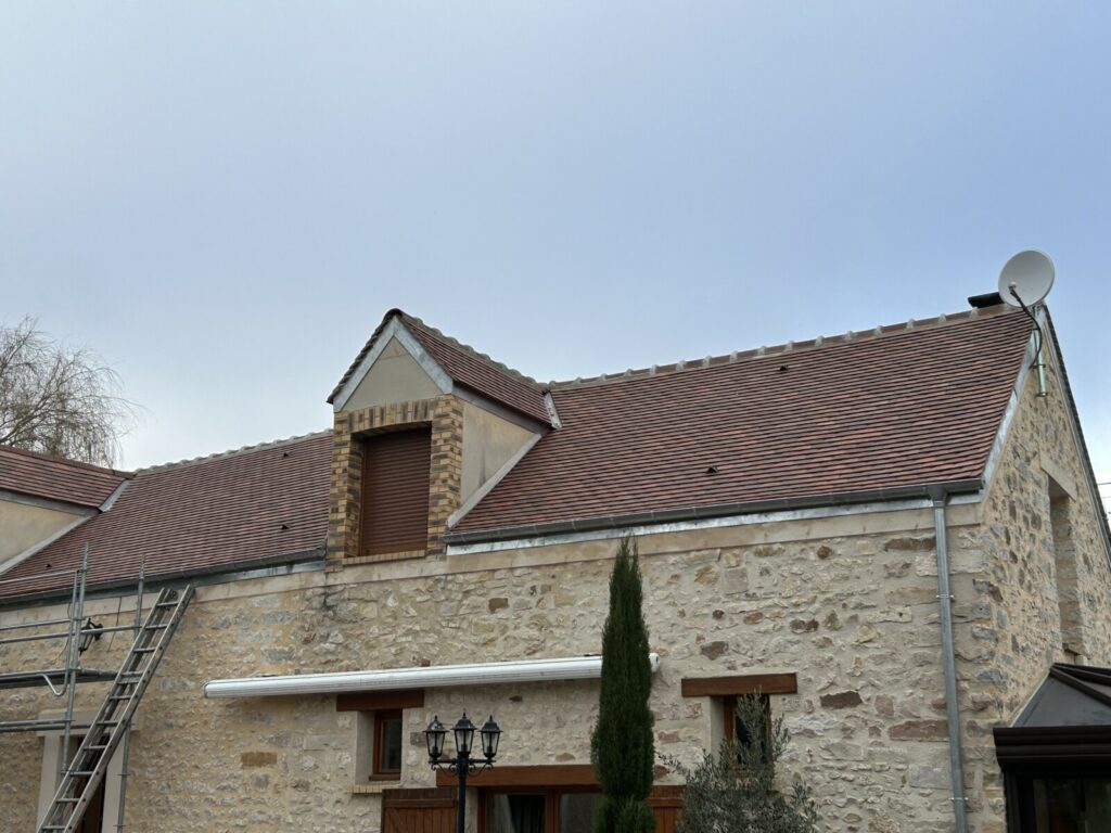 APRÈS - Nettoyage toit à faire - étanchéité Velux à faire